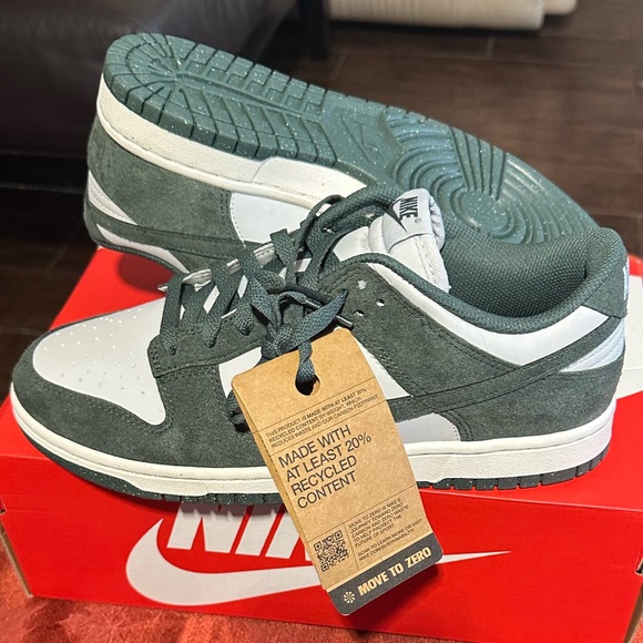 These are brand new women’s Nike dunk low dead stock. I have multiple sizes! - Picture 4 of 5